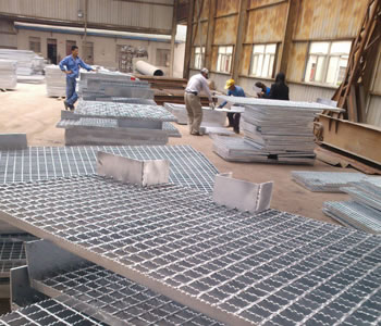 鋼格柵板廠家車間展示